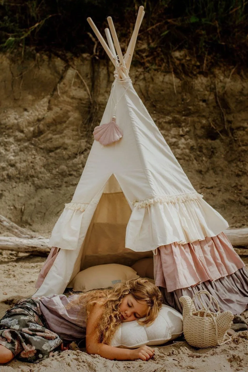 Powder Frills Teepee Tent with Frills and Powder Pink Shell Mat Set